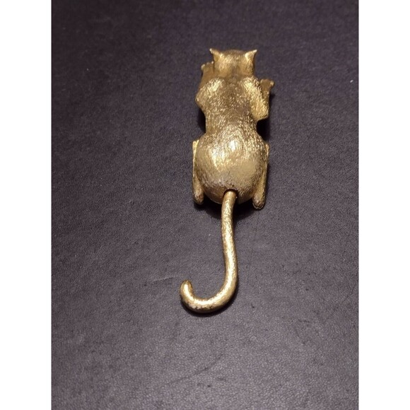 Gold plated crawling cat brooch - Picture 6 of 9